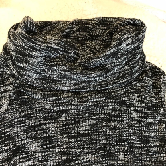 Back and white gray heathered cowl neck dress sz s - Picture 6 of 8